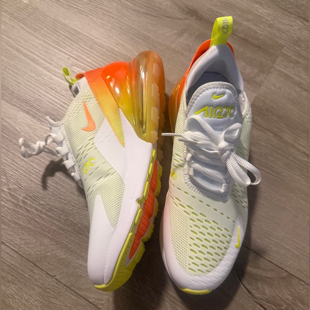 NIB! Men’s Nike AIRMAX 270 ‘Summer Gradient White’ - Picture 4 of 7
